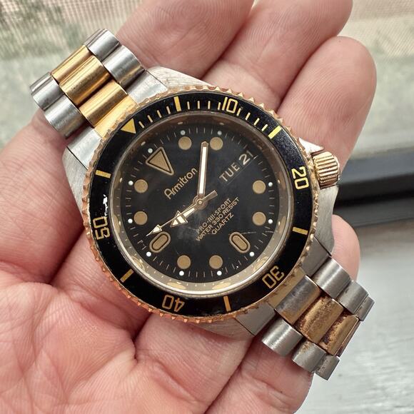 Vintage Armitron Pro All Sport Two-Tone Diver Black Dial Y143A Turtle Case Watch - Picture 8 of 9